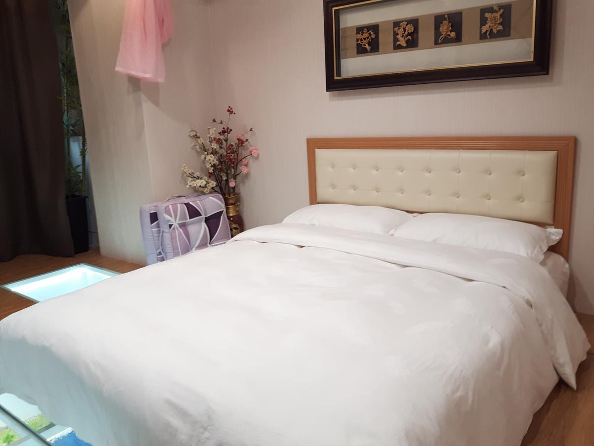 Appartement Hase Spring à Tainan Extérieur photo